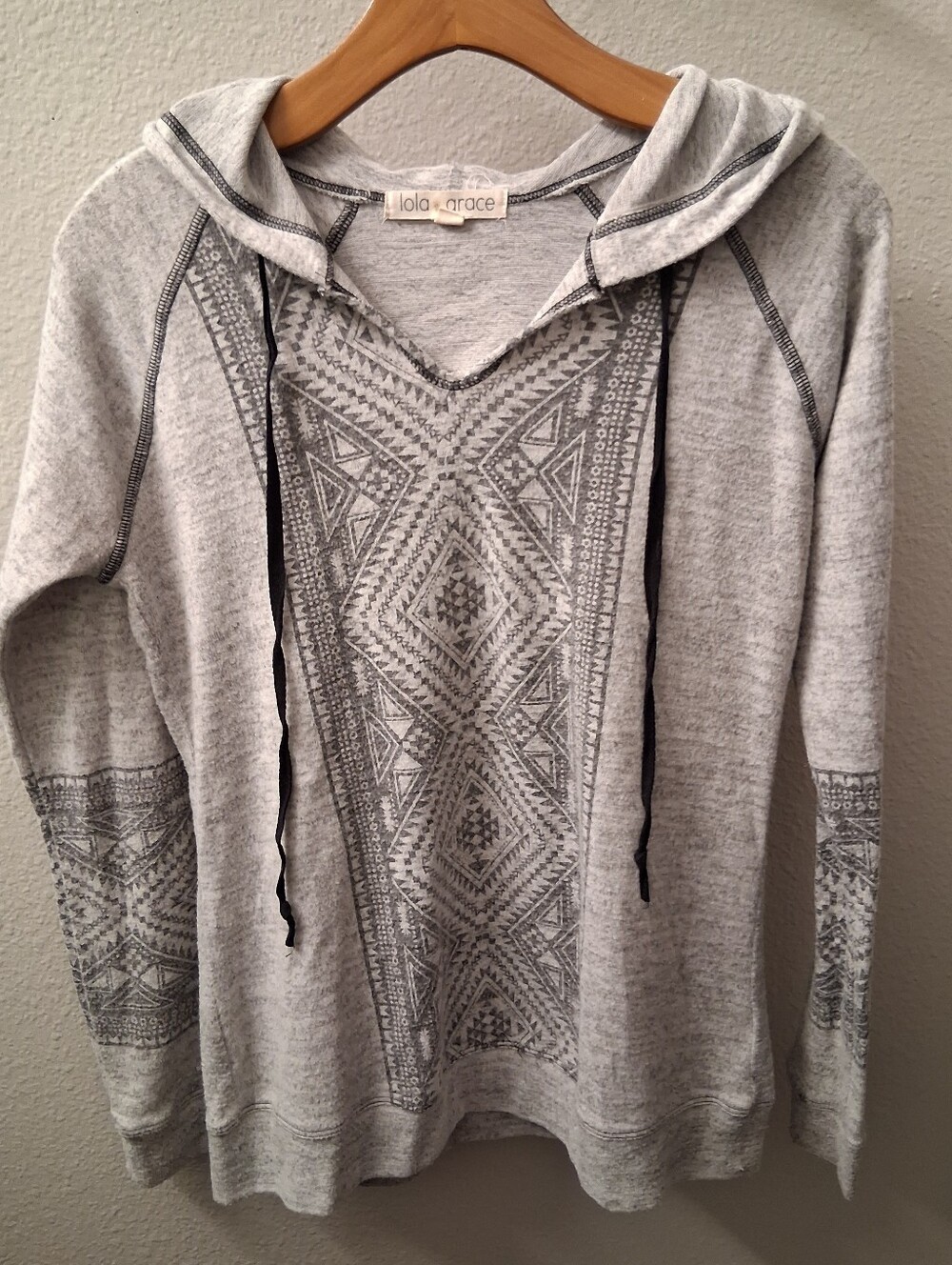 Lola Grace Hooded Sweater Light Weight Medium
